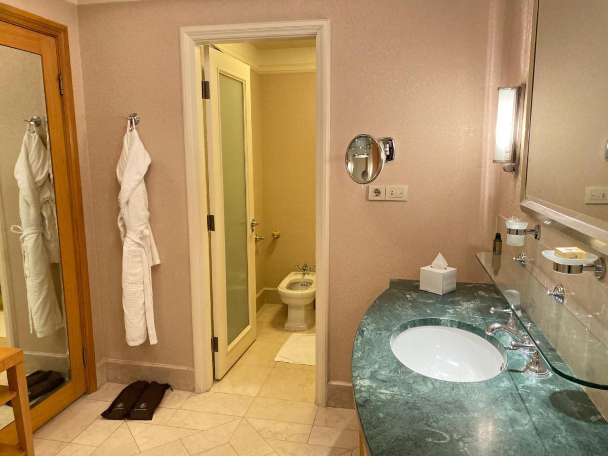 Chez Haytham At Four Seasons Nile Plaza Residential Suite Кайро Екстериор снимка