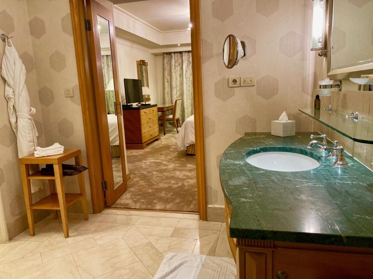 Chez Haytham At Four Seasons Nile Plaza Residential Suite Кайро Екстериор снимка