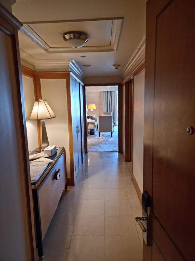 Chez Haytham At Four Seasons Nile Plaza Residential Suite Кайро Екстериор снимка